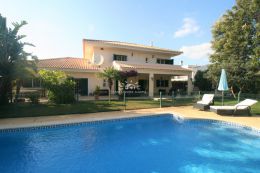 Villa with pool and garage near Vilamoura Villa with pool and garage near Vilamoura